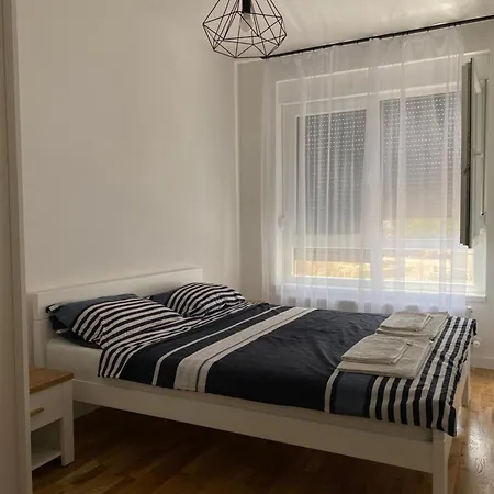 Apartman Mila شقة *